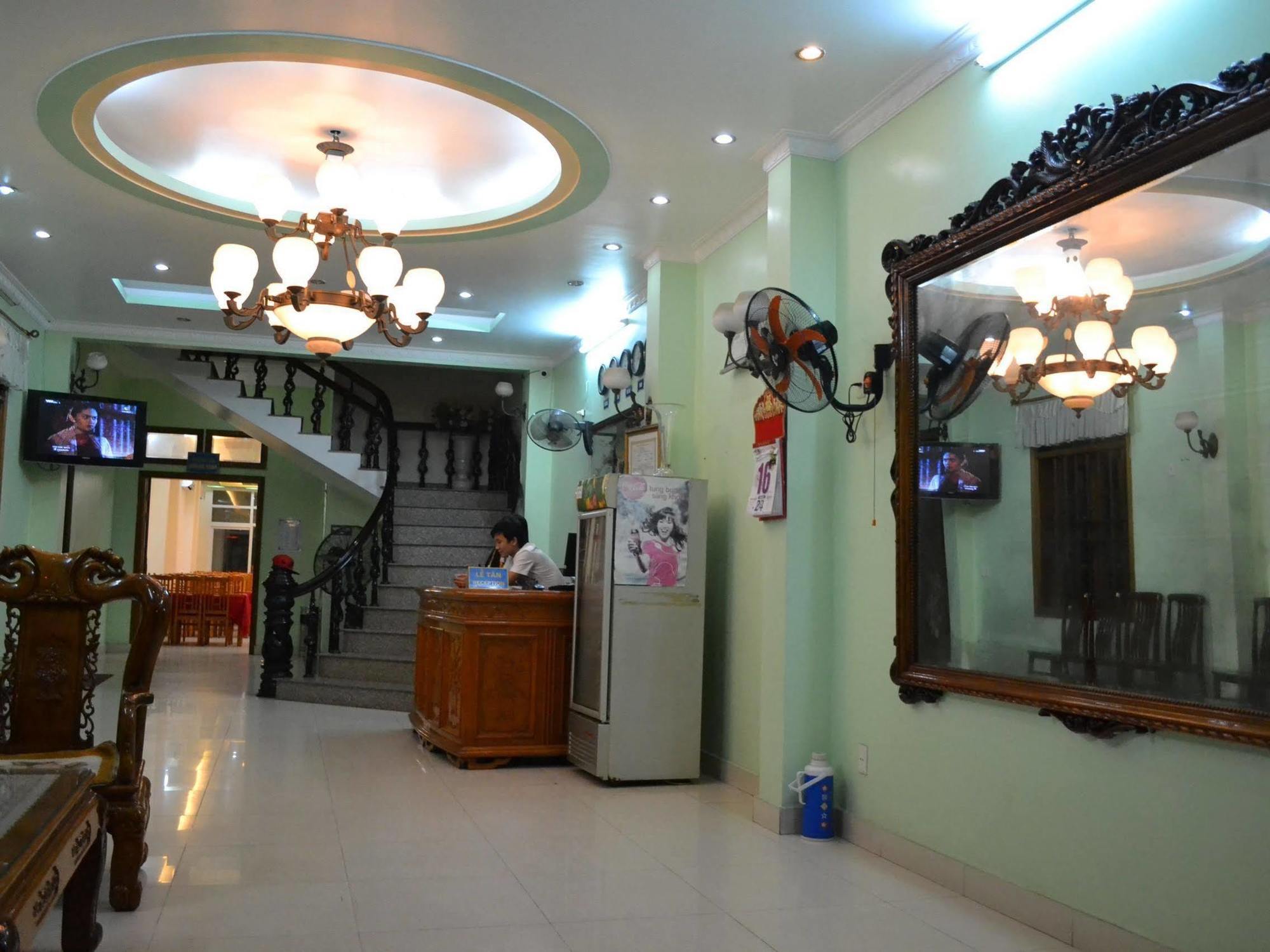 Hoang Ngoc Hotel Dong Khe Sau Екстериор снимка