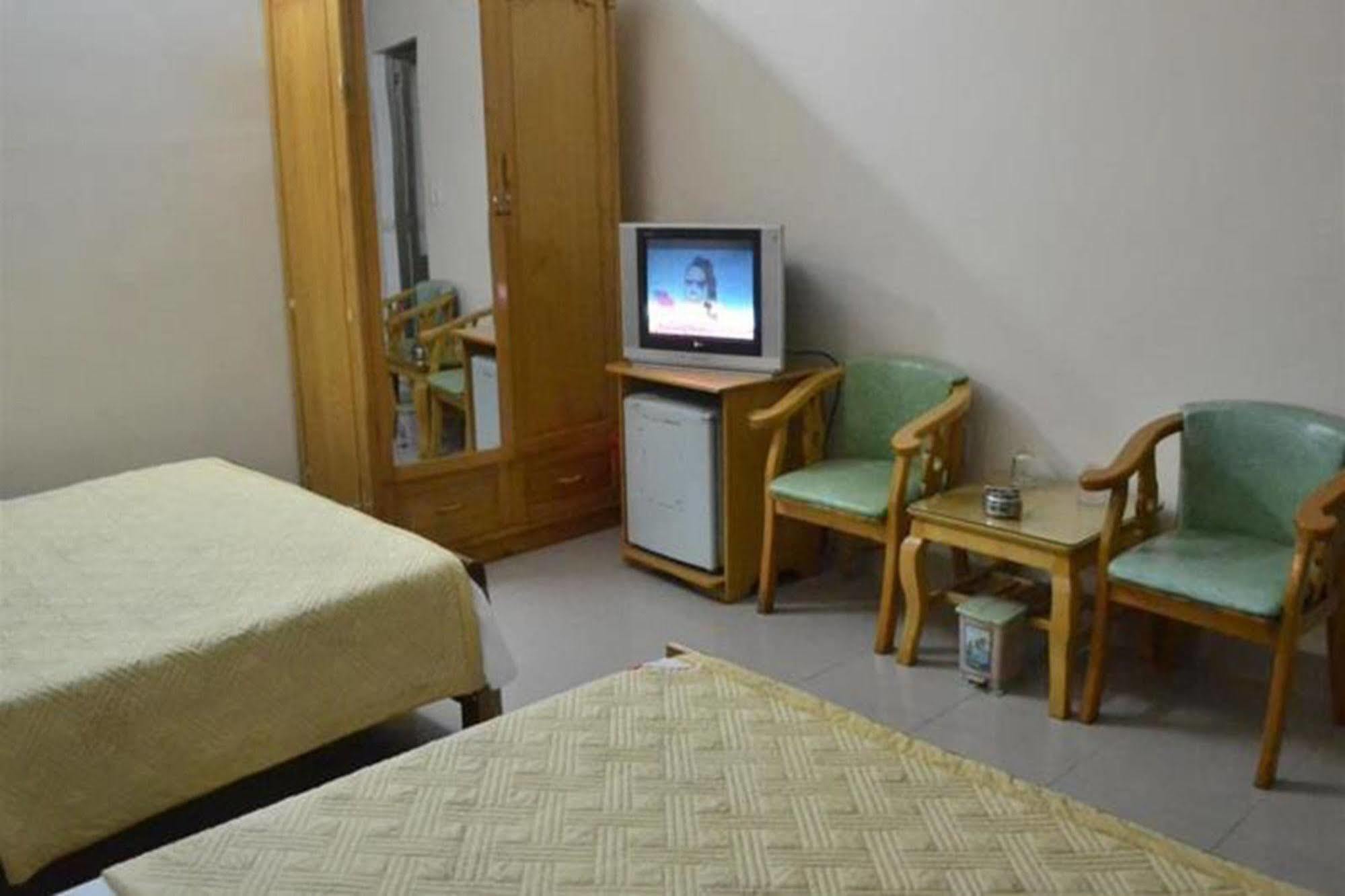 Hoang Ngoc Hotel Dong Khe Sau Екстериор снимка
