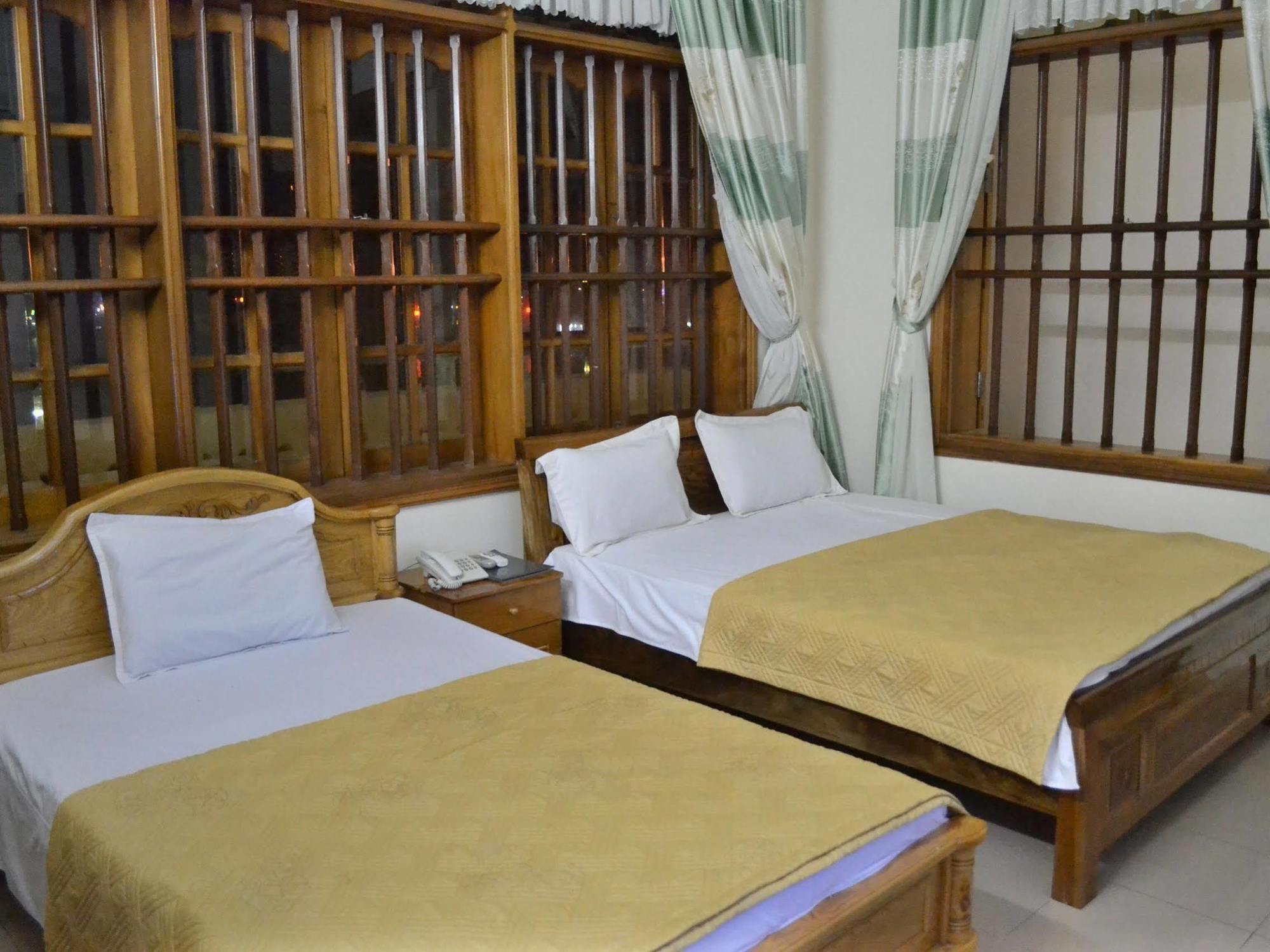 Hoang Ngoc Hotel Dong Khe Sau Екстериор снимка