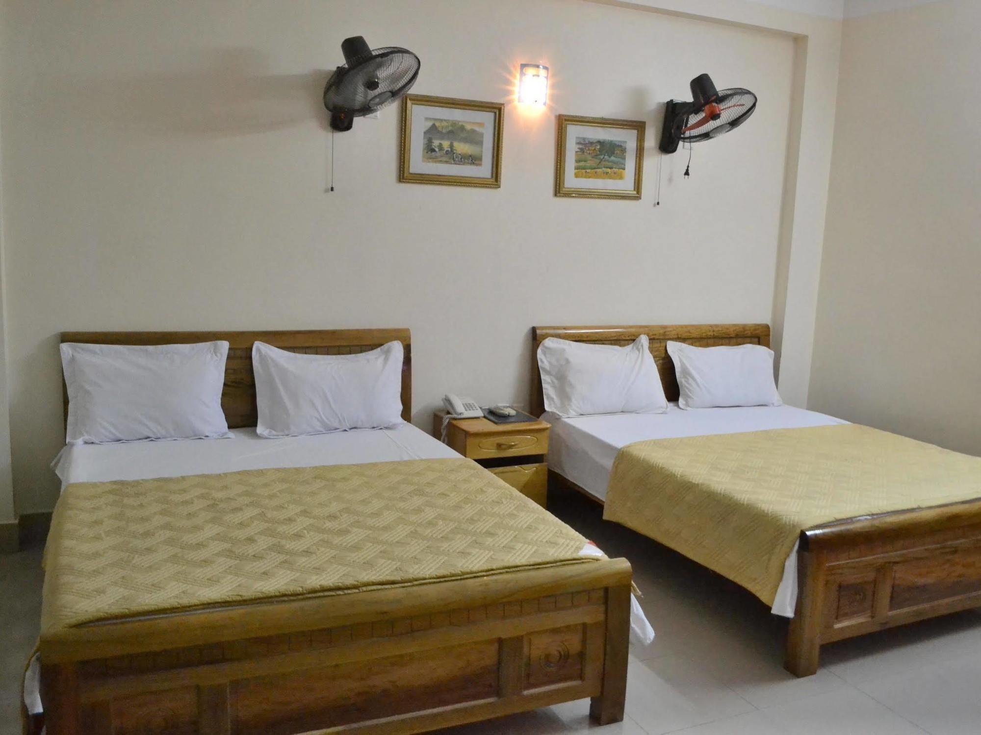 Hoang Ngoc Hotel Dong Khe Sau Екстериор снимка