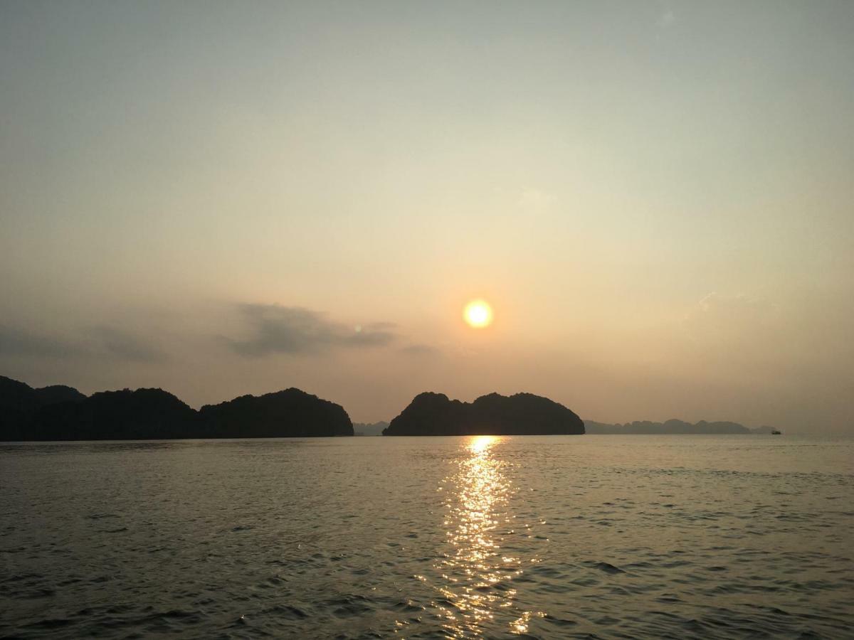 Hoang Ngoc Hotel Dong Khe Sau Екстериор снимка